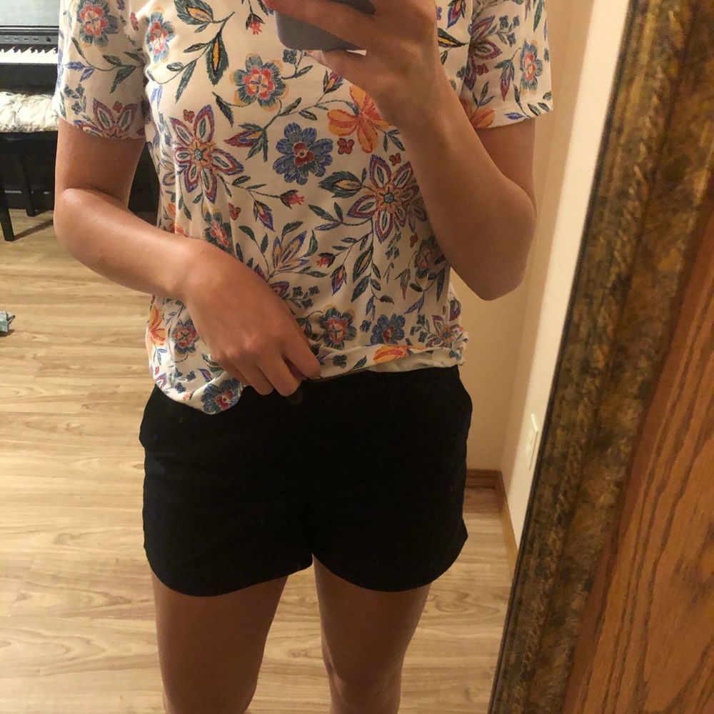 Old navy black shorts